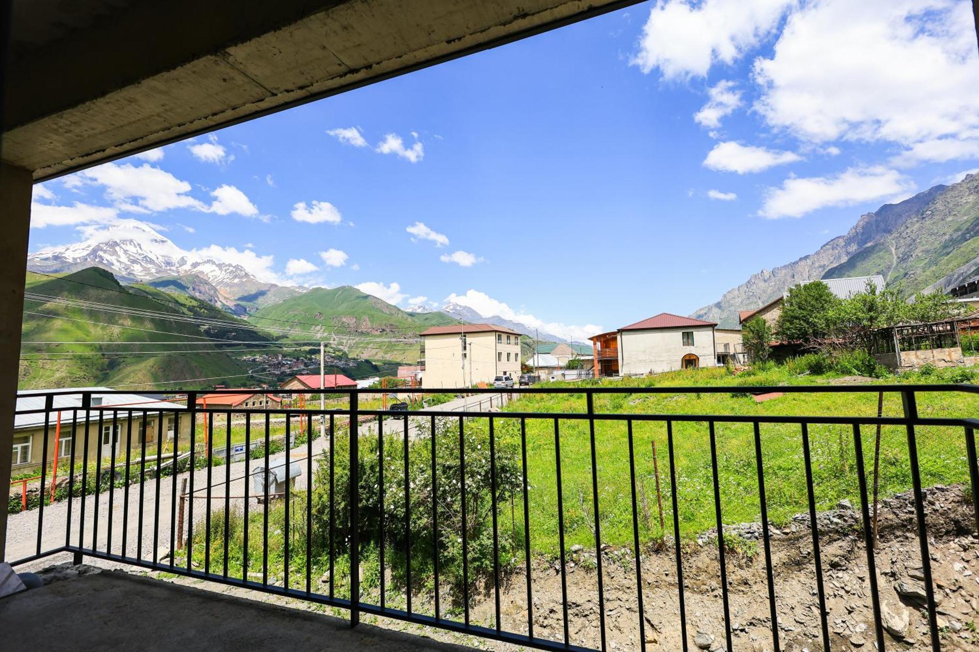 Heaven Hill Hotel Kazbegi Exterior foto